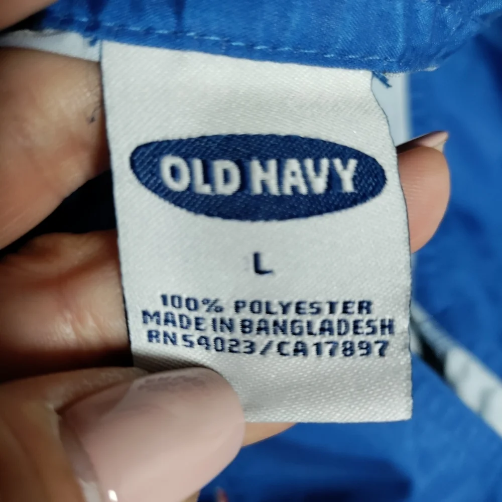 Old Navy Hawaiian print swim trunks. Large. READ DESCRIPTION. 717 - Picture 9 of 9